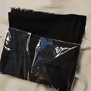 Lightweight frayed fashion scarf 75"×43"